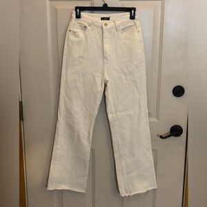 Woman’s Rare Size M Aerin White Jeans